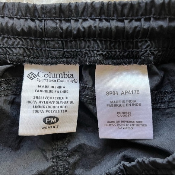 Columbia‎ Sportswear Windbreaker Running Shorts Nylon Black Petite Medium EUC - Picture 3 of 3